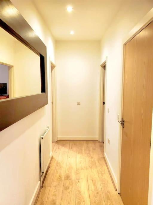 Battersea Power Station Suite Лондон Екстериор снимка